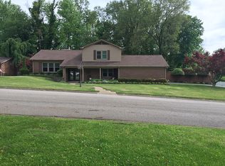 1220 Woodmere Ln, Owensboro, KY 42303