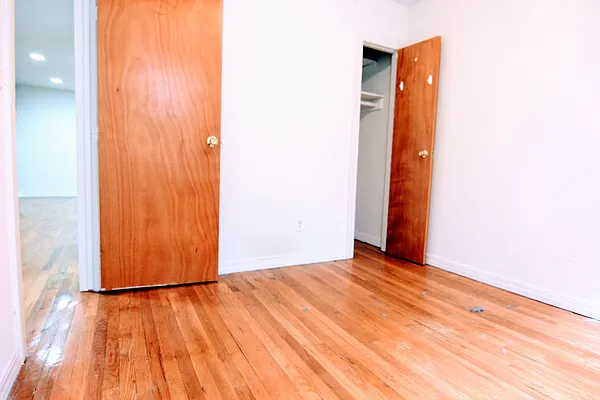 Rented by HOLTON REAL ESTATE INC. | media 22