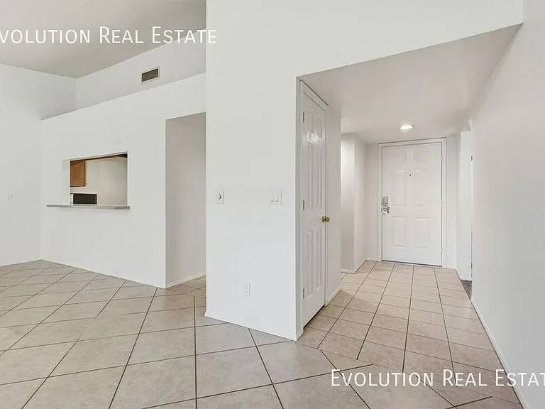 2329 N Recker Rd #86 — Photo 5