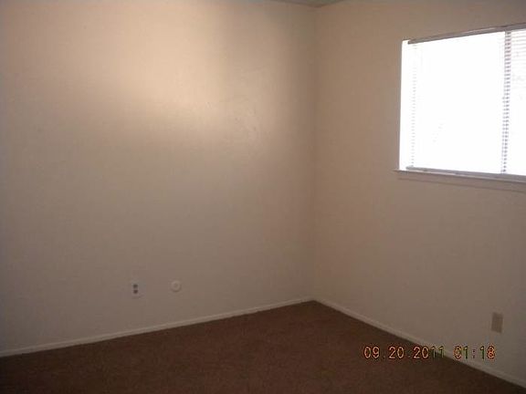 4th image of 3213 Alta Monte Ave NE