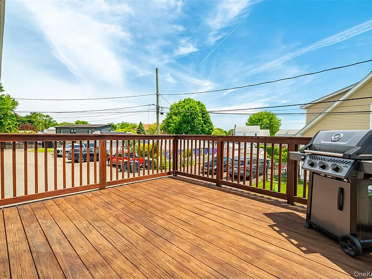 58 Samsondale Ave #A — Photo 3
