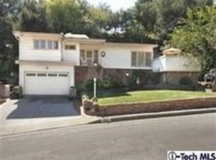 1350 Opechee Way, Glendale, CA 91208