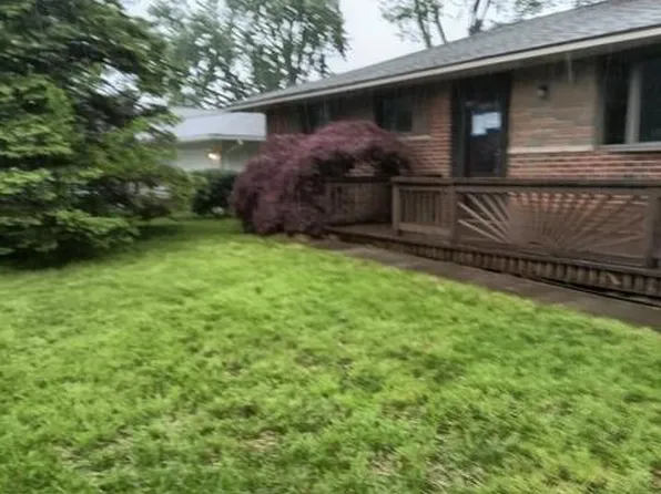 3804 Embarcadero St, Waterford, MI 48329