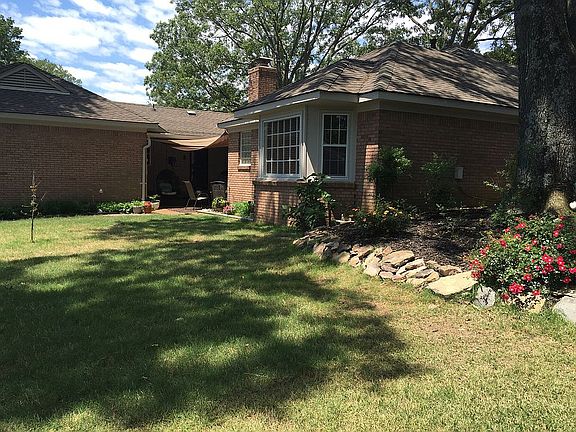 3rd image of 8355 Rembrook Dr