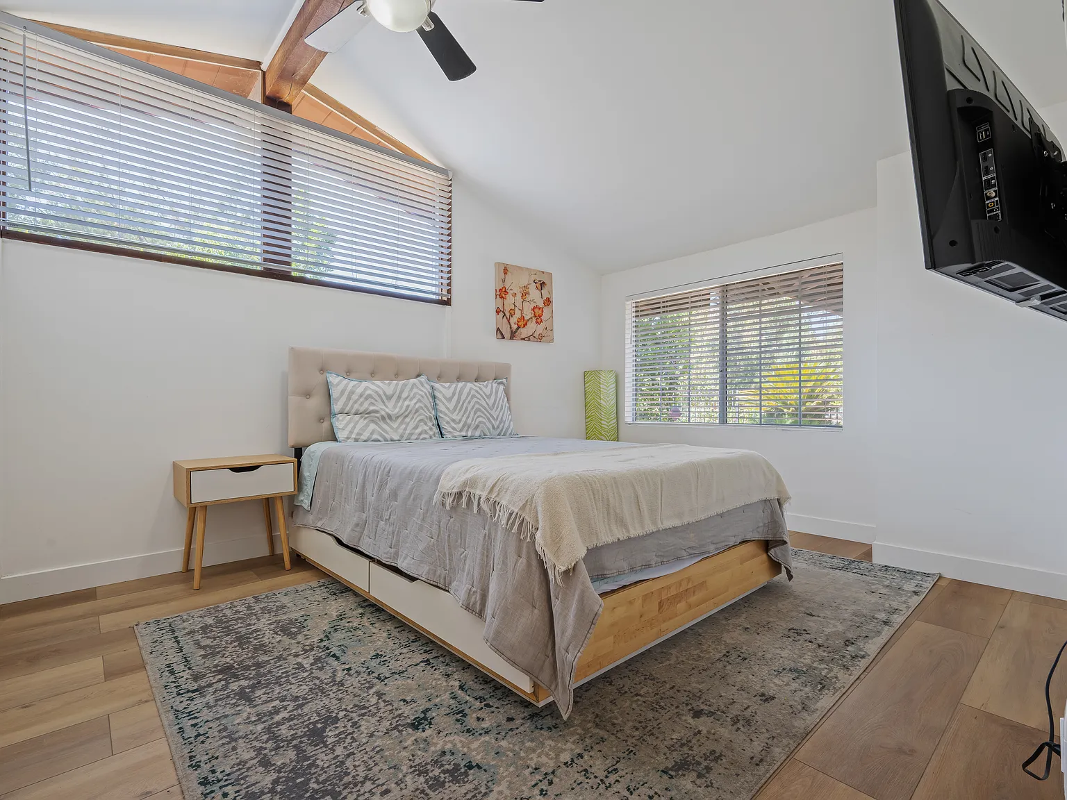 12655 Chandler Blvd — Photo 3