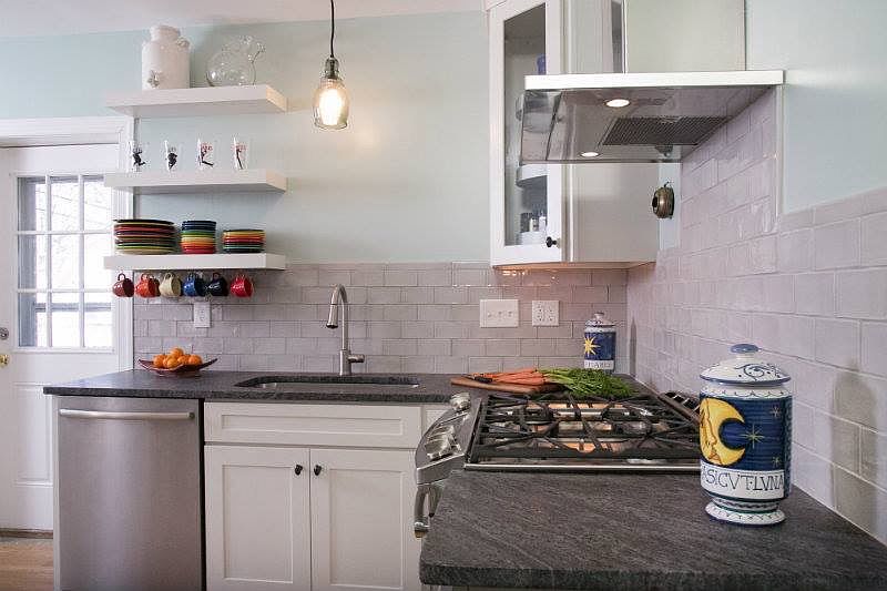 2nd image of 211 Hillside Ave