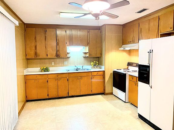 4th image of 4 Pomona Cir