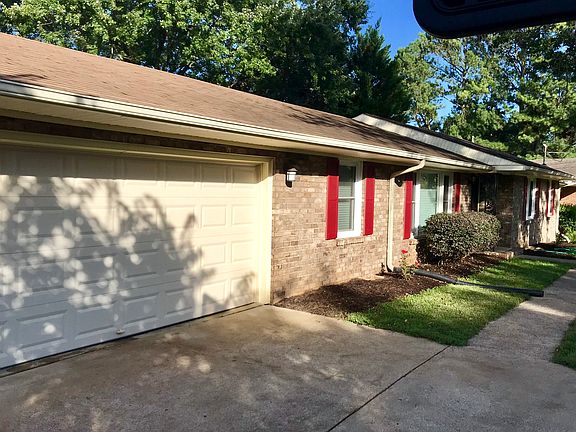 2nd image of 9615 Dortmund Dr SE