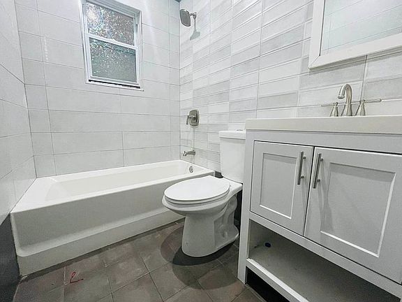 5th image of 58-89 54th St #1R
