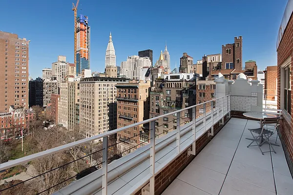 Rented by Avenue Real Estate | media 19