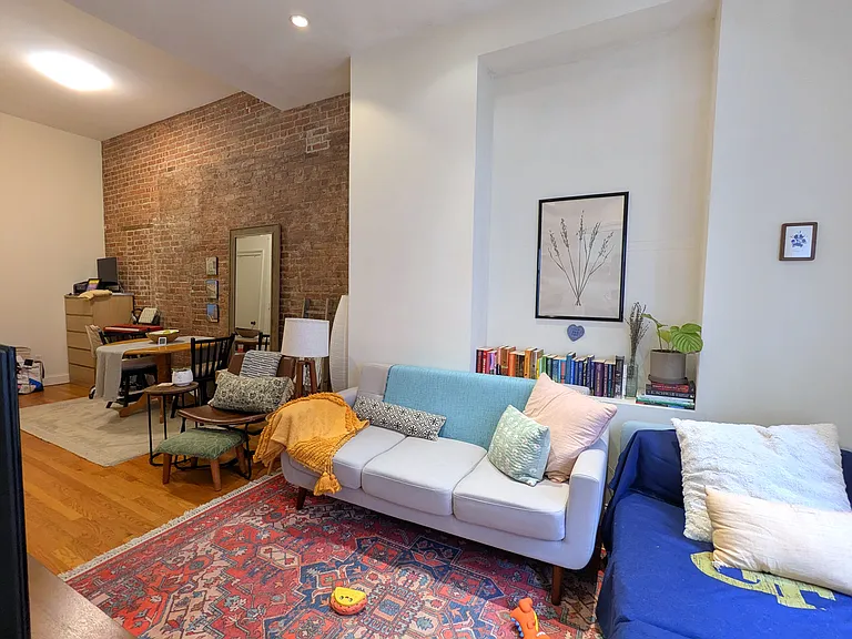 330 W 86th St #9 — Photo 7