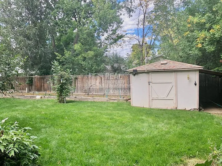 752 Oxford Ln — Photo 28