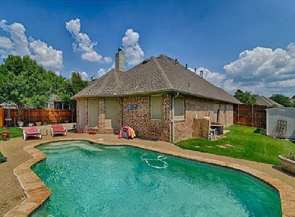 3rd image of 1807 Lakes Edge Blvd