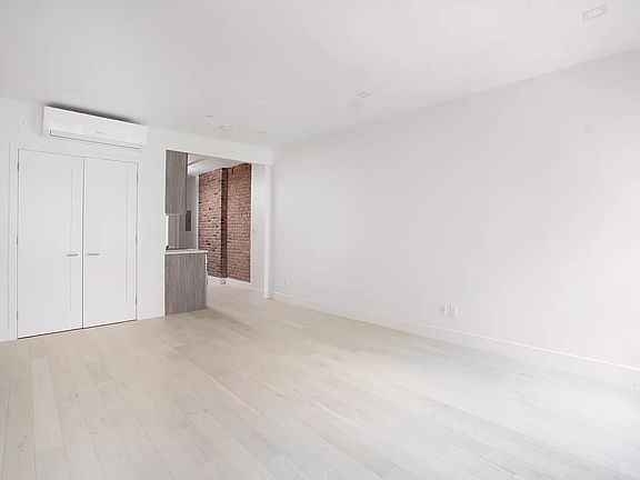 4th image of 611 W 142nd St #G
