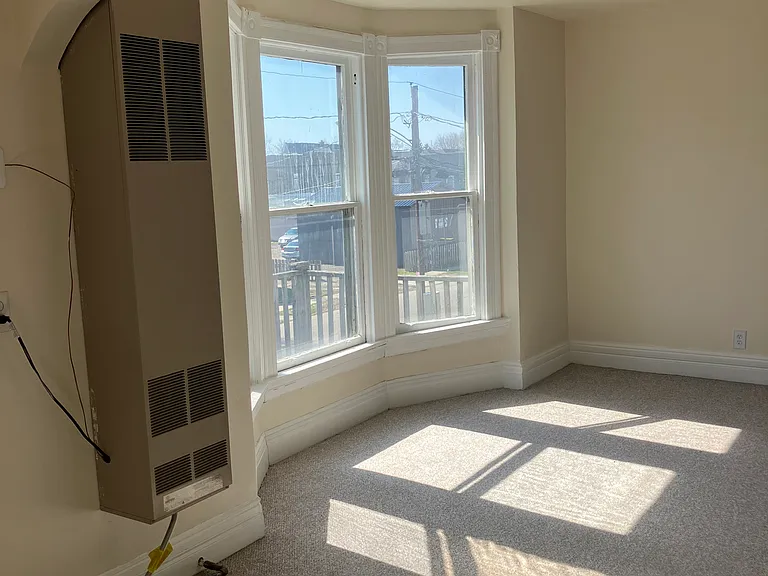 28 Pomona Pl #2 — Photo 33