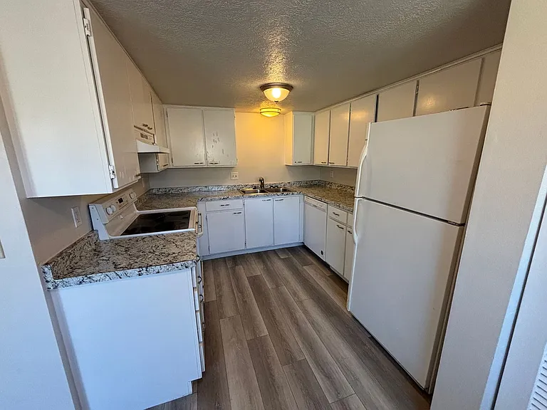 1815 E Vine St — Photo 5