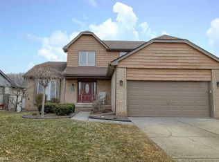 41730 Balfour Dr, Sterling Heights, MI 48313