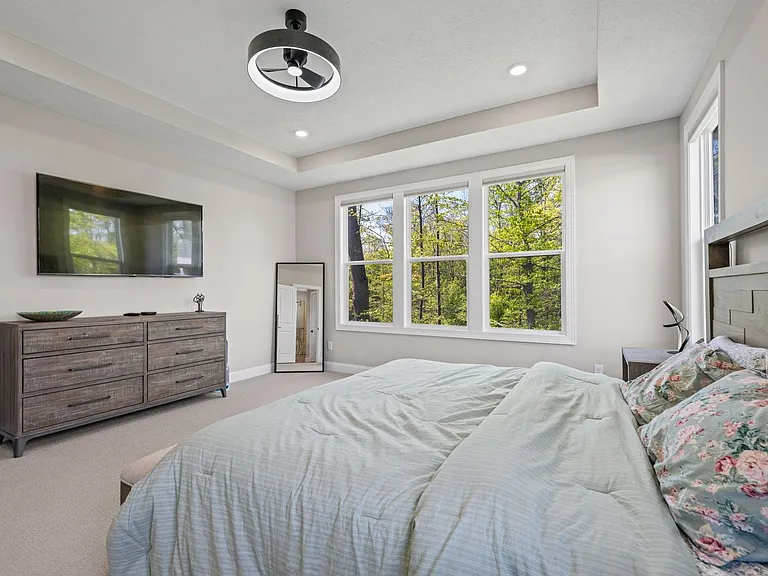 233 Lake Balaton Dr — Photo 32