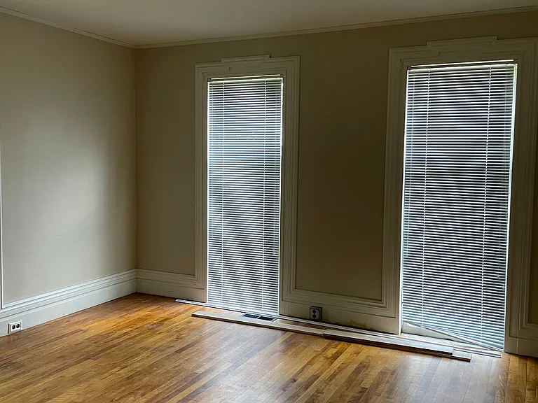 146 Green St #1 — Photo 2