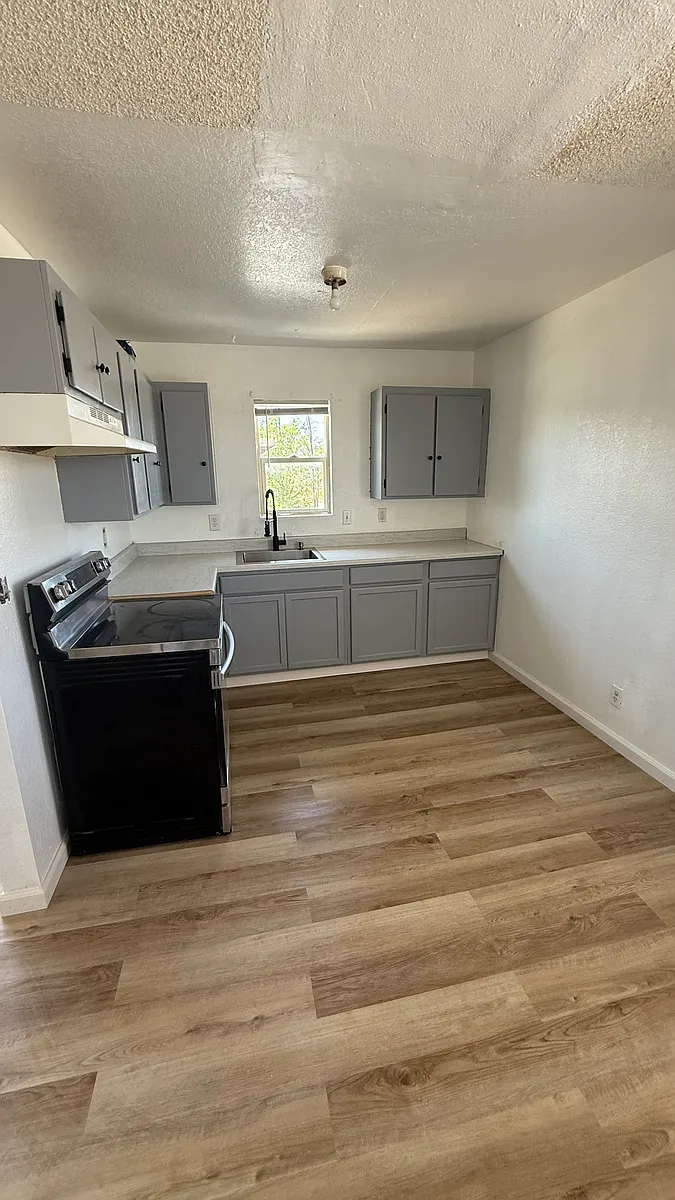 Building Photo - 3454 Oak Creek Rd #3