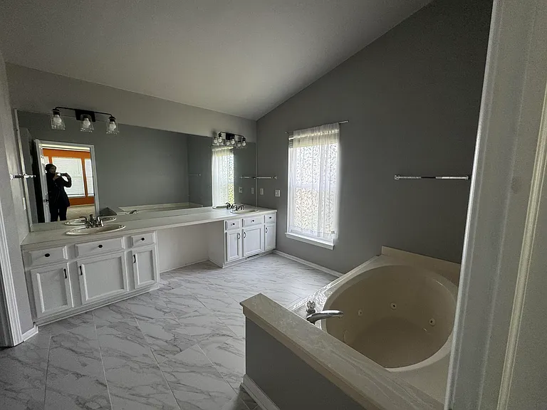 4677 NE Clover Rd — Photo 17