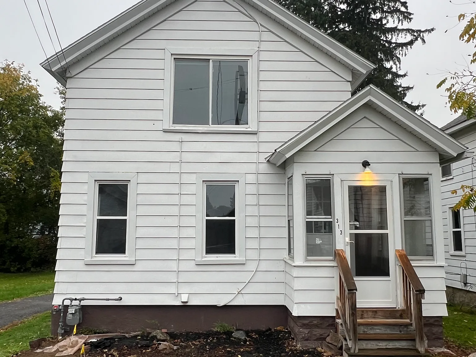 2 bed, 1.5 bath, 946 sqft, $2,000 — Photo 2