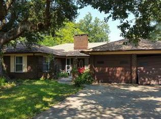 1500 Oldfield Dr, Gautier, MS 39553