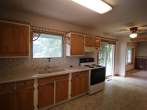 2nd image of 812 7th Ave NE