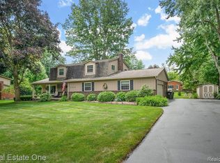 1291 Gettysburg Ct, Rochester Hills, MI 48306
