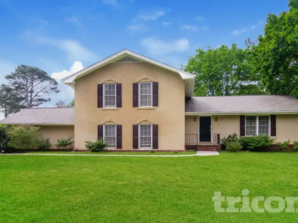 2339 Country Club Dr SE, Conyers, GA 30013