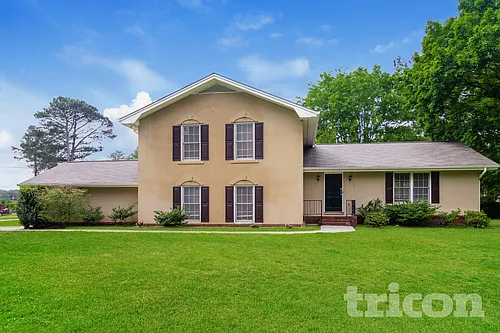 2339 Country Club Dr SE Photo 1
