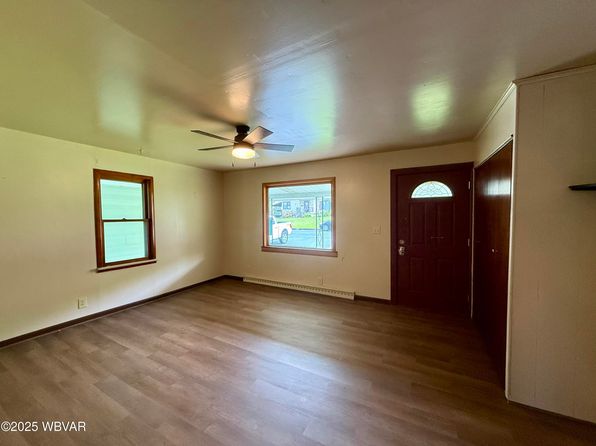 130 W Keller St