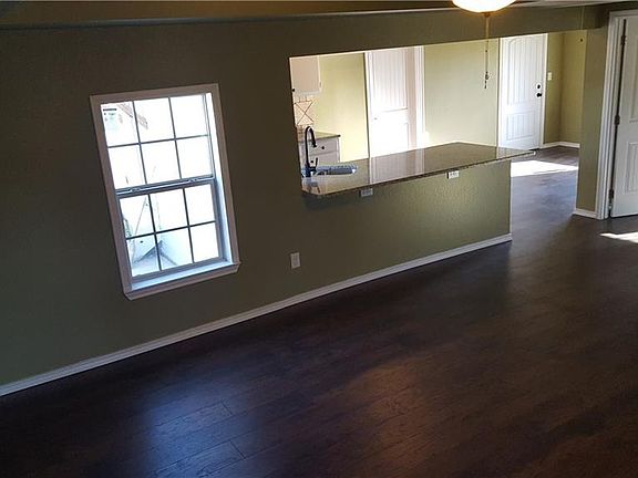 5th image of 411 Cypress St