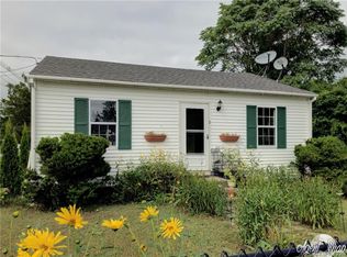 2 Fitch Ave, Groton, CT 06340