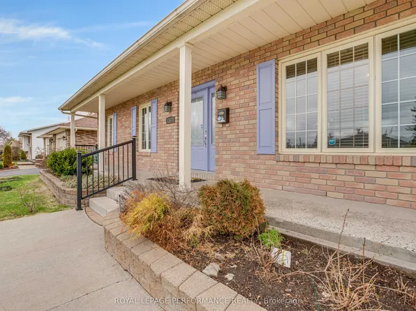 767 Edmond St, Hawkesbury, ON K6A 2Y6