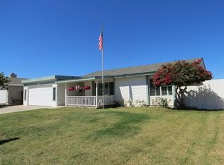 817 La Strada Dr, Fallbrook, CA 92028