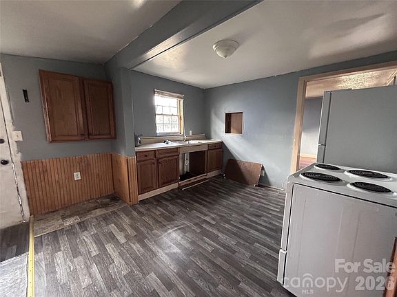 4th image of 1409 Laboratory Rd