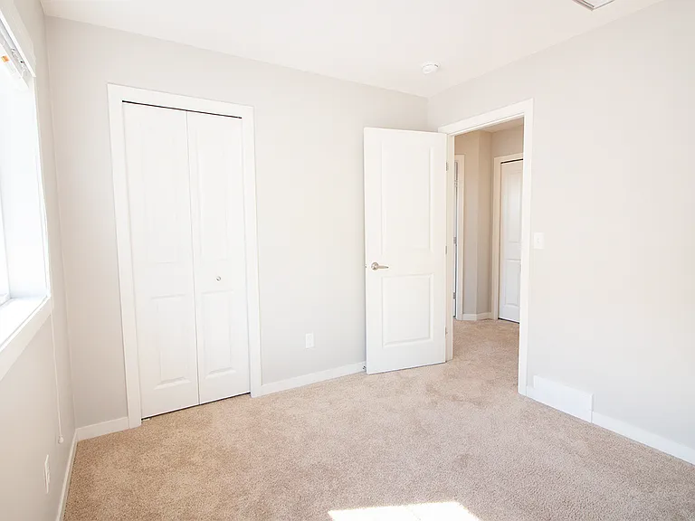 100 Southview Cres #1206 — Photo 43
