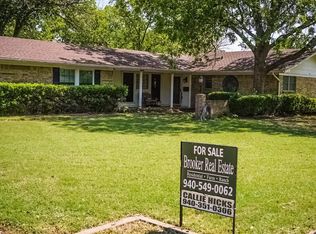 1114 W Oak St, Olney, TX 76374