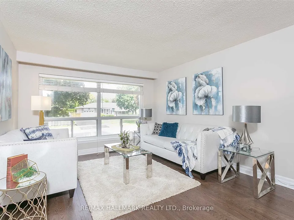 52 Tweedrock Cres