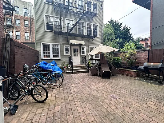 Rented by Compass | media 8