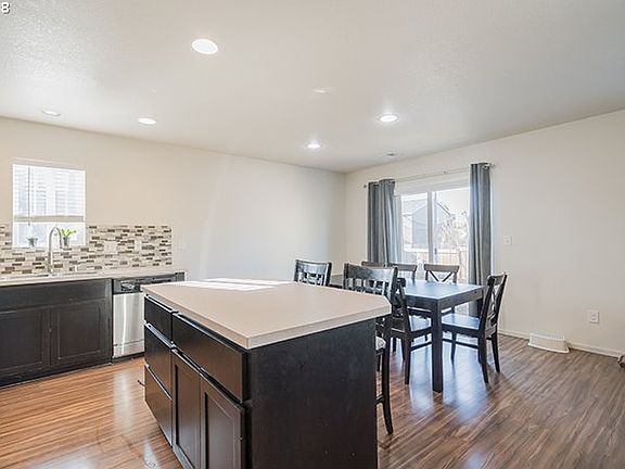 5th image of 11618 NE 131st Pl