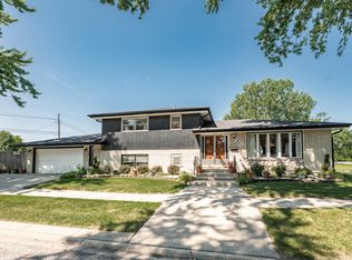801 Memorial Dr, Calumet City, IL 60409
