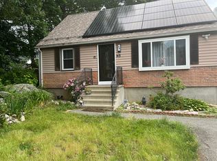 59 Sunshine Cir, Bridgeport, CT 06606