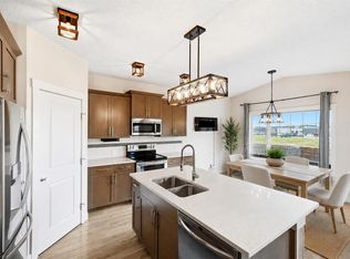 46 N Fireside Pl, Cochrane, AB T4C0R2