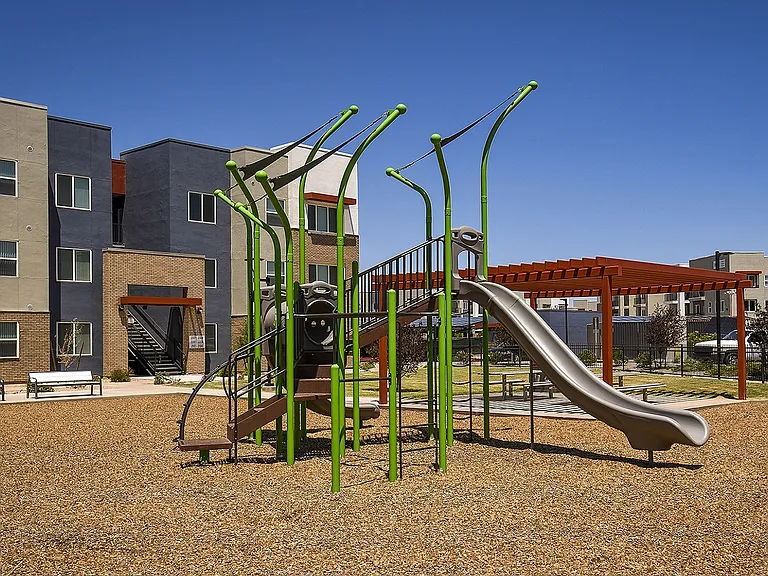 Aviara Flats — Photo 10