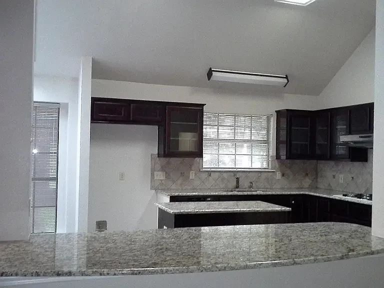 3800 Rocky Ford Dr — Photo 3