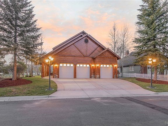 2nd image of 378 Meadow Cir N