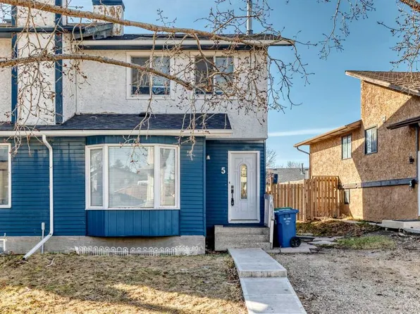 5 N Falchurch Rd NE, Calgary, AB T3J 1G6