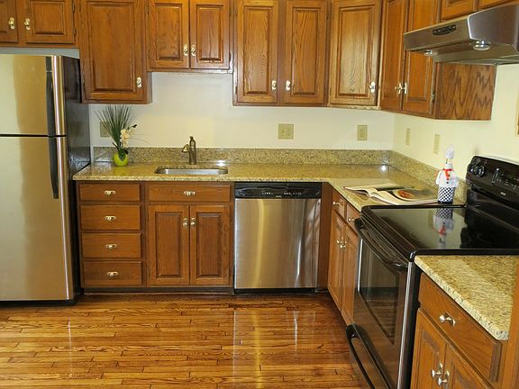 3rd image of 12535 N Lake Ct